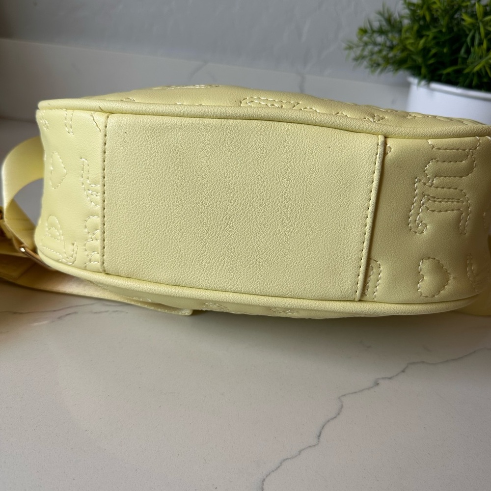 Juicy Couture Pale Yellow Quilted Shoulder Bag with Gold Chain - Picture 7 of 7